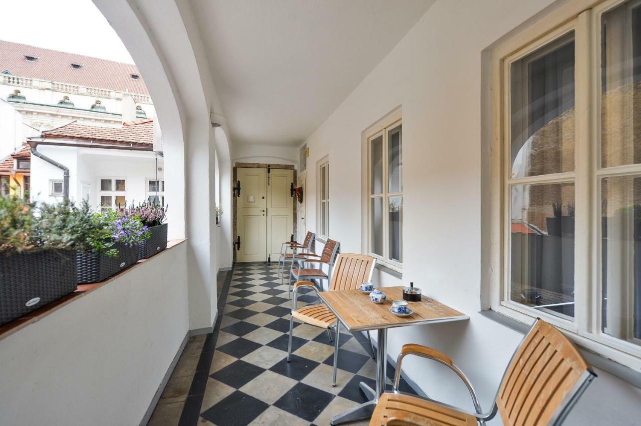 Romantic Apartment Prague Near Charles Bridge Eksteriør bilde